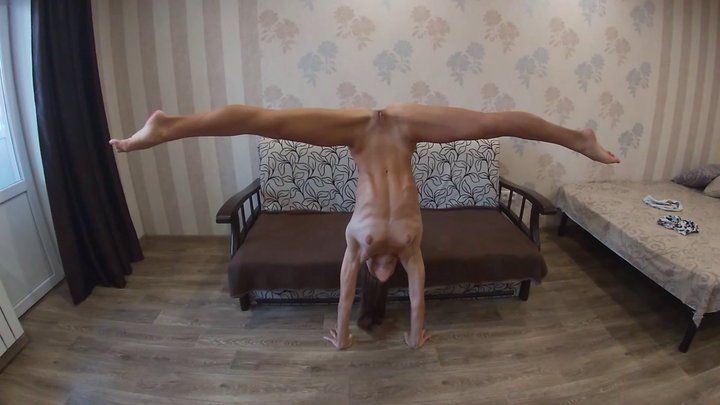 Naked workout gymnastics and teasing pussy Part 1