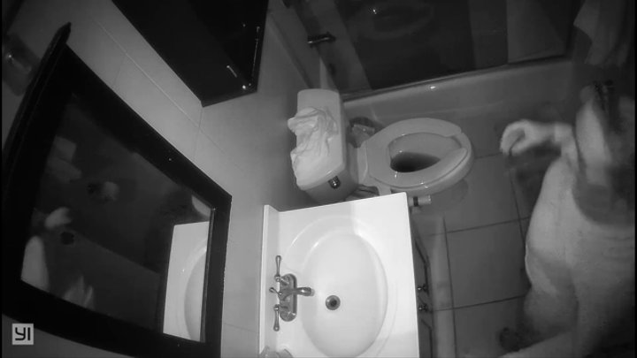 149 minutes of bathroom spying for mobile