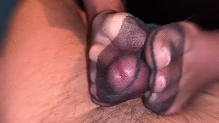 2hotfeetforyou - Afterwards, you get to cum in same nylons again (Part II)