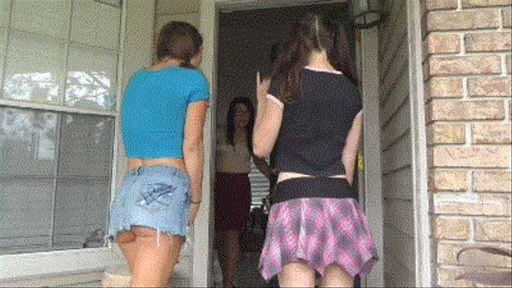 YOUNG SCHOOL GIRLS MEET PERVERTED OLD LADY_MP4HD