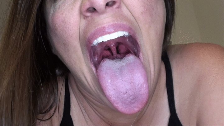 Tongue Show Off