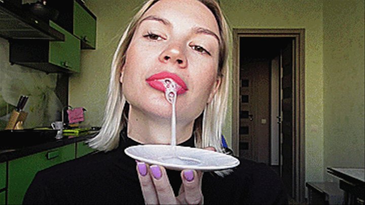 DROOL DRIPS INTO A WHITE PLATE!AVI