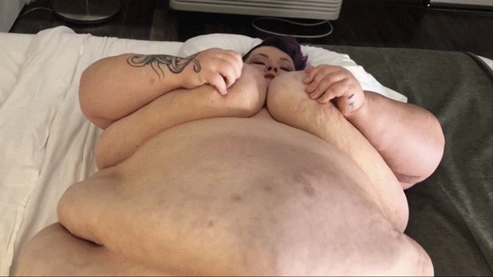 POV Rub My Fat Belly & Fuck My Fat Pussy *MP4*