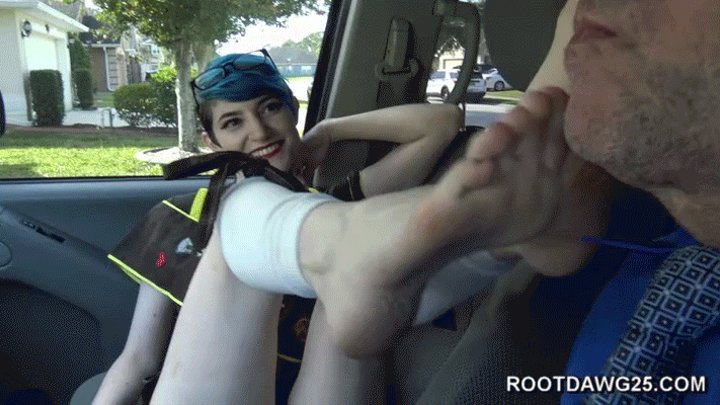 Stinky Feet Frontseat with Pixie Valentine 720p MP4