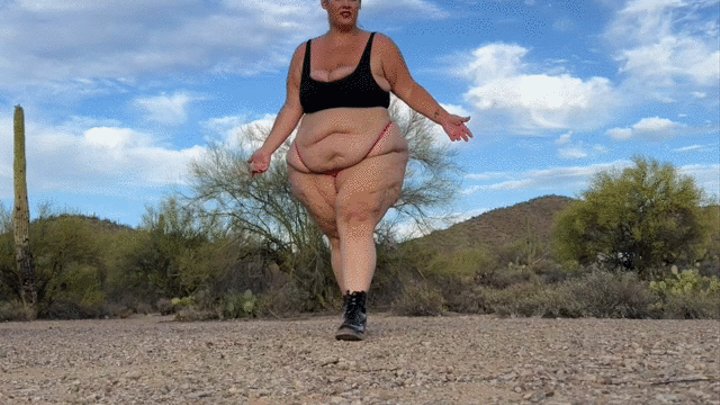 Belly Goddess Takes Over The Desert