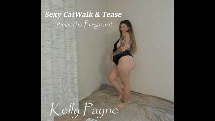 Sexy Catwalk and Tease 9months pregnant striptease