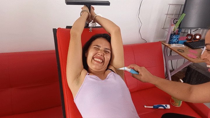 Tickling in the armpits and neck Nola-Estrella-Laly 18 minutes