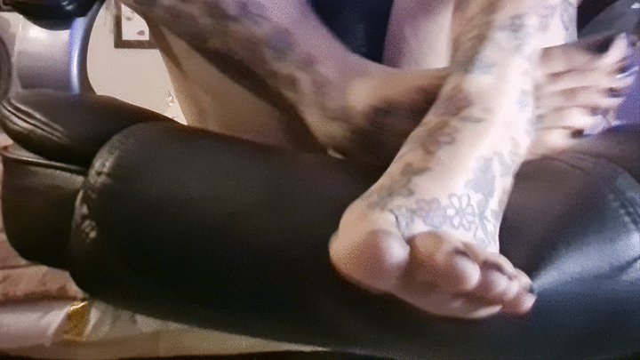 Under Giantess Lolas Leather Chair Voyeur Spycam Toe Wiggling Scratching Soles & Toes Big Toe Pointing & Spreading Listen to her Letting out a little fart and Big Sneeze while relaxing in her fav leather chair