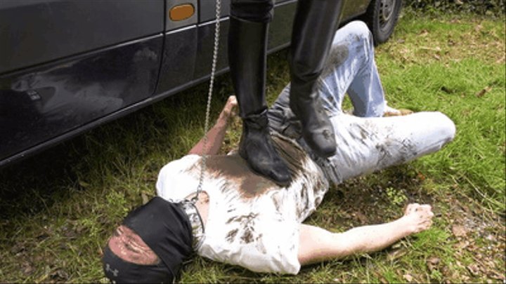 Human doormat at the car