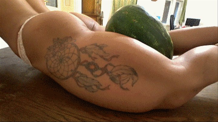 MISTRESS MIRA WARRIOR GODDESS:I COULD CRUSH YOUR SKULL LIKE A WATERMELON