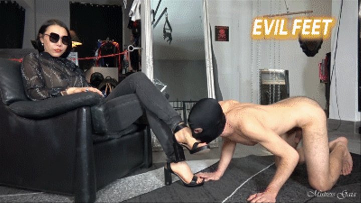 MISTRESS GAIA - EVIL FEET - HD