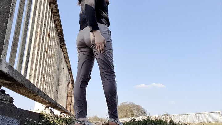 Khaki trousers outdoor bridge wetting peeing